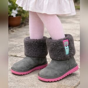 UGG Kids Classic Boots Toddler Girl Size 11 Gray Sheepskin Winter Boots